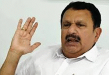 കോൺഗ്രസ് വിശ്വാസം സംരംക്ഷിക്കാനുള്ള യാത്രയിൽ; സ്വർണപ്പാളി വിവാദത്തിൽ പ്രതികരണവുമായി കെ മുരളീധരൻ